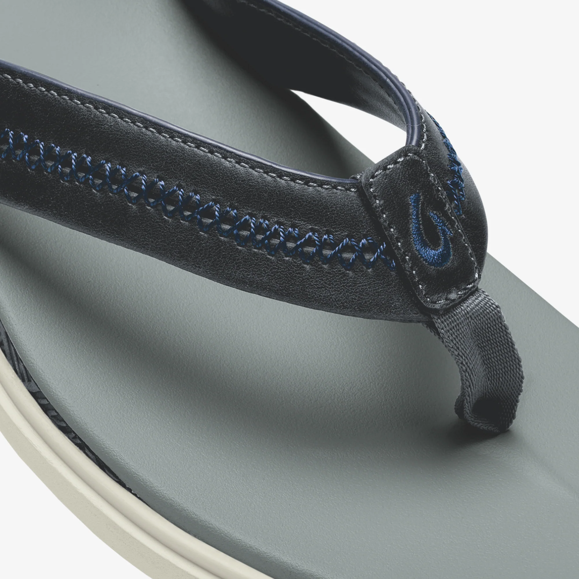 Shoreline - Rock / Pale Grey - Image 3